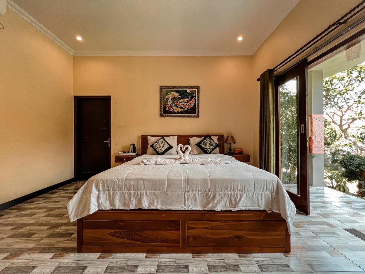 Gayatri Bungalows Batununggul Exterior photo